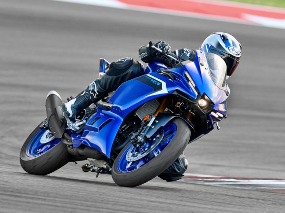 Yamaha R3 '25