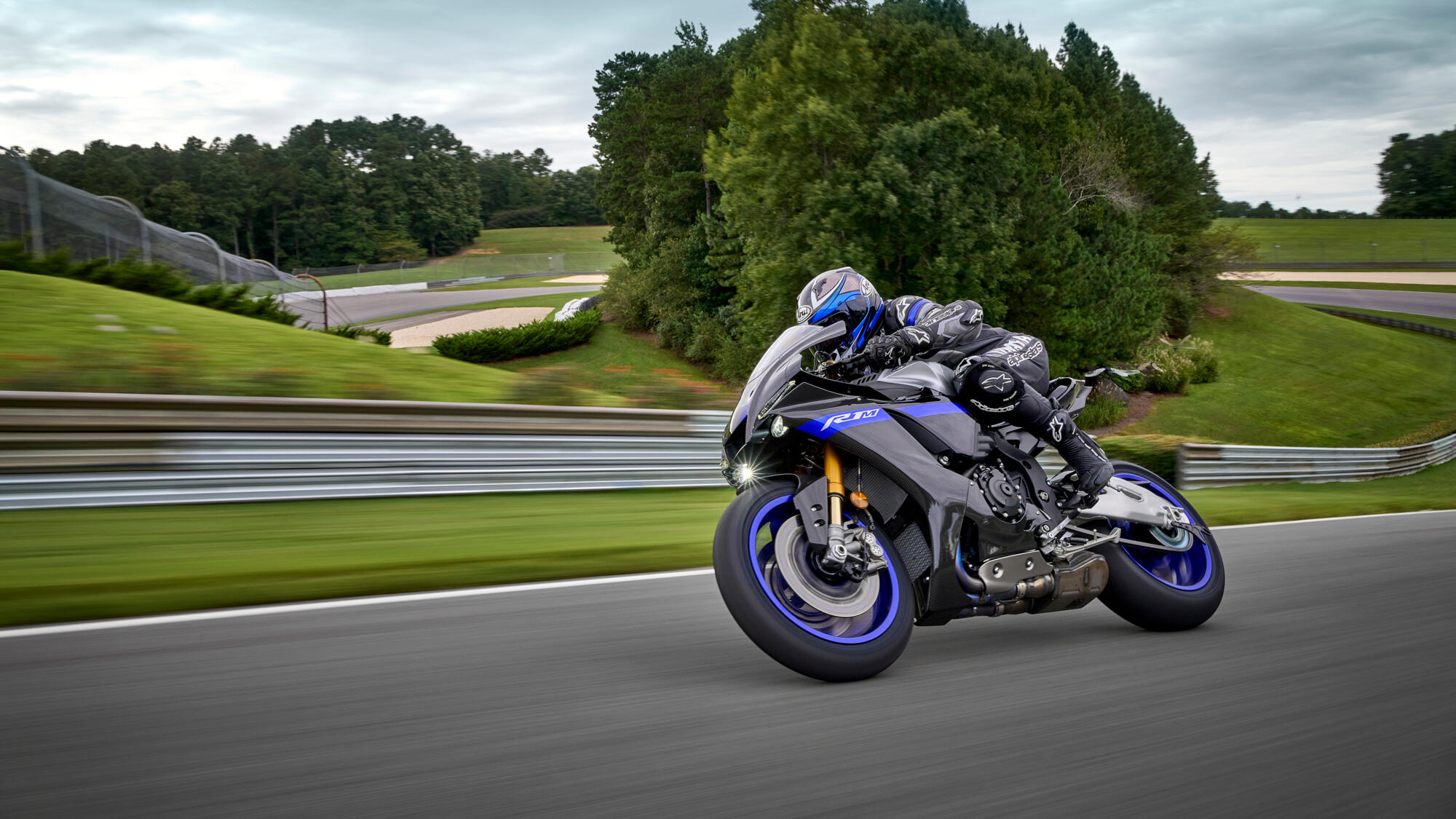 Yamaha YZF-R1M 2022